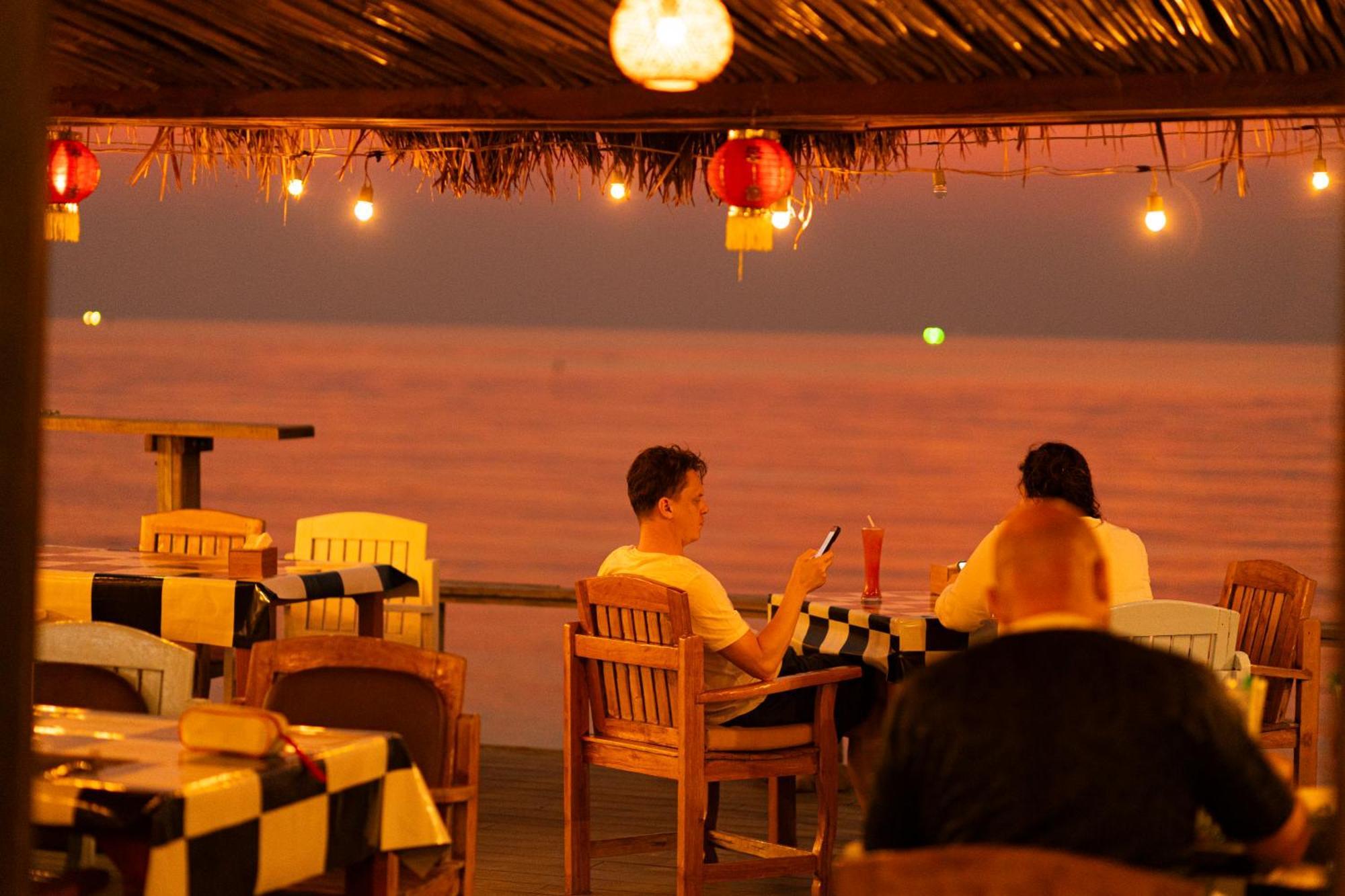 Lipa Lodge Beach Resort Lipanoj Kültér fotó