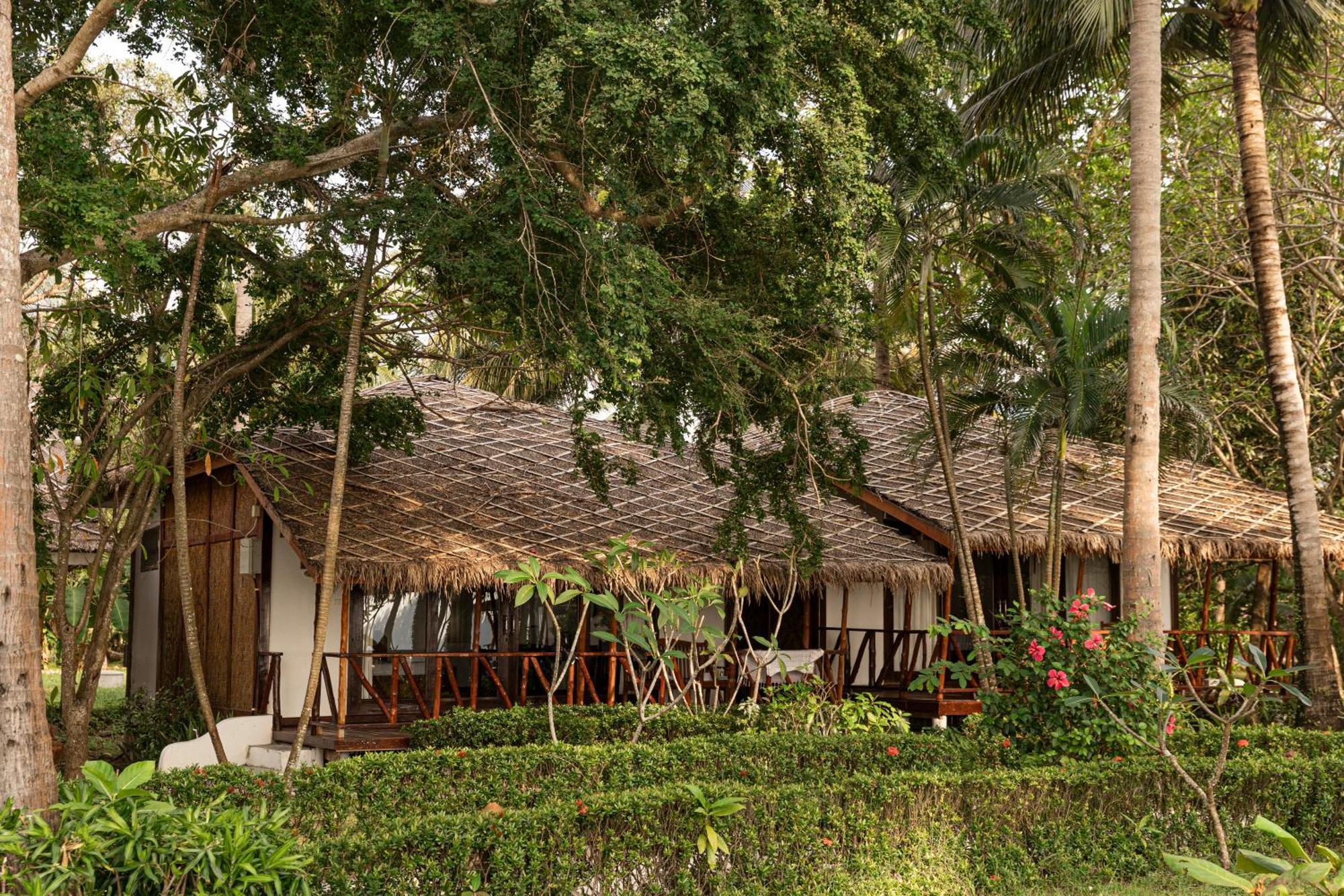 Lipa Lodge Beach Resort Lipanoj Kültér fotó