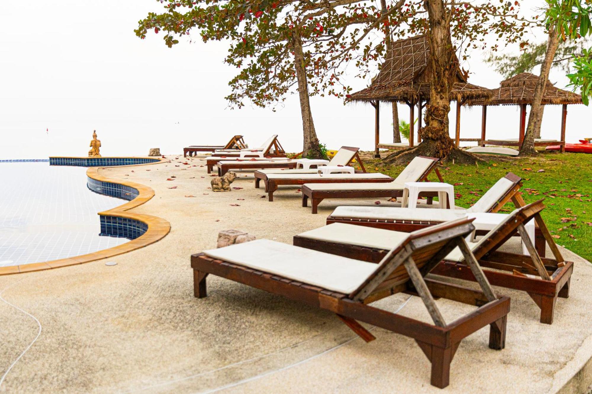 Lipa Lodge Beach Resort Lipanoj Kültér fotó